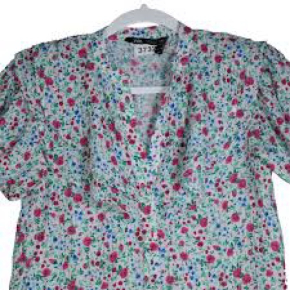 Zara floral cottage short sleeve blouse like new size large